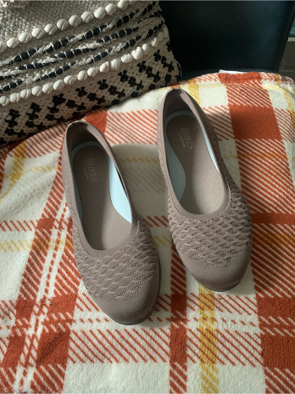 BZees for Life Stride Khloe Ballet Flats in Latte, Women’s Size:  7.5 Medium